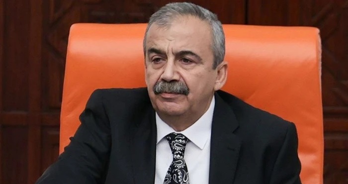 Sırrı Süreyya Önder hayatını kaybetti