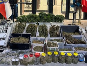 Kartal’da uyuşturucu imalathanesi çökertildi: Zehir tacirinin yöntemi şoke etti