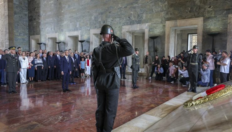 Özgür Özel: “Lozan Barış Antlaşması Ülkemizin Tapu Senedidir