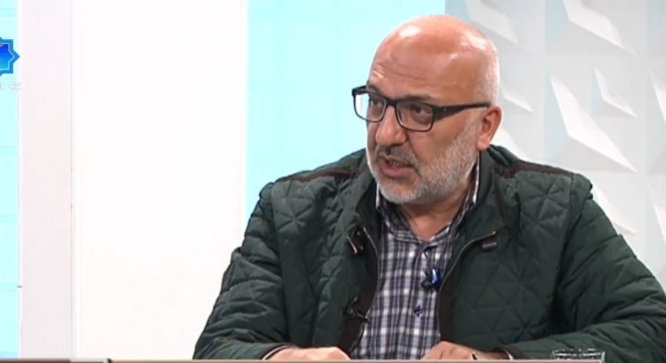 Kıyafeti bahane eden gerici doktor İsrail askerlerini tedavi etmiş!