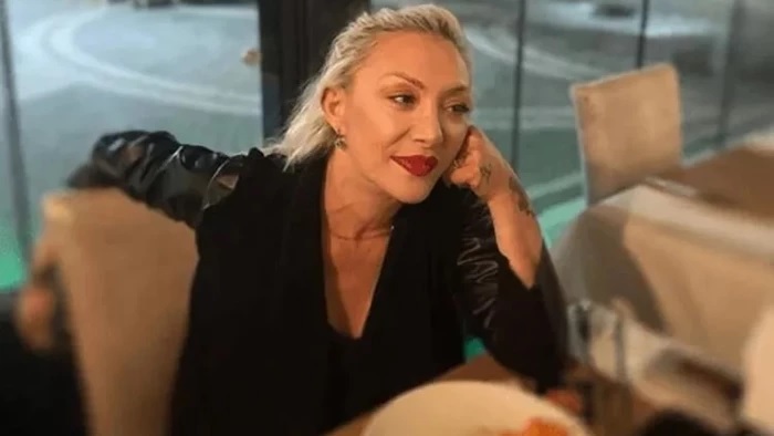 Şarkıcı Güllü hayatını kaybetti